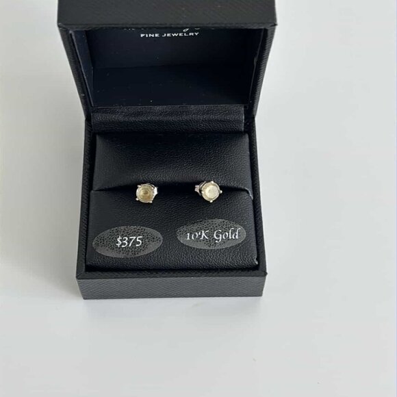 Topaz (5/8 ct. t.w.) Stud Earrings in 14K White Gold - Picture 1 of 4